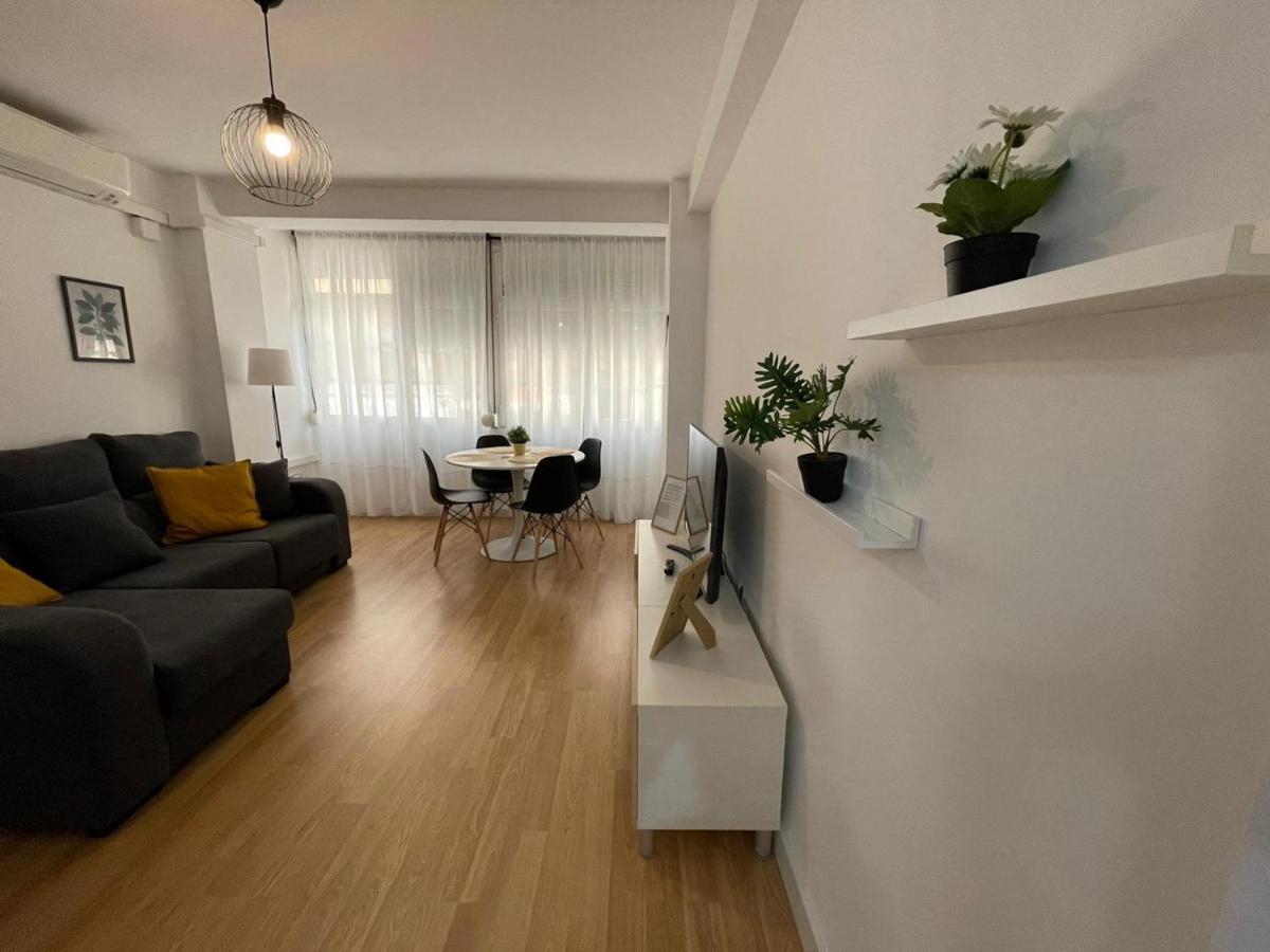 Holidays2Malaga 2 Bedroom Armengual De La Mota Close Shopping Center المظهر الخارجي الصورة