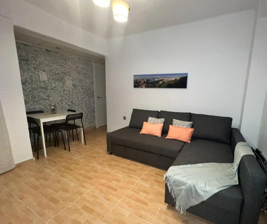 Holidays2Malaga 2 Bedroom Armengual De La Mota Close Shopping Center المظهر الخارجي الصورة
